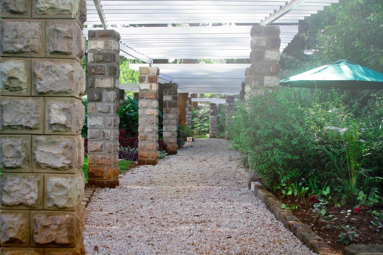 Amani Gardens Inn ナイロビ エクステリア 写真