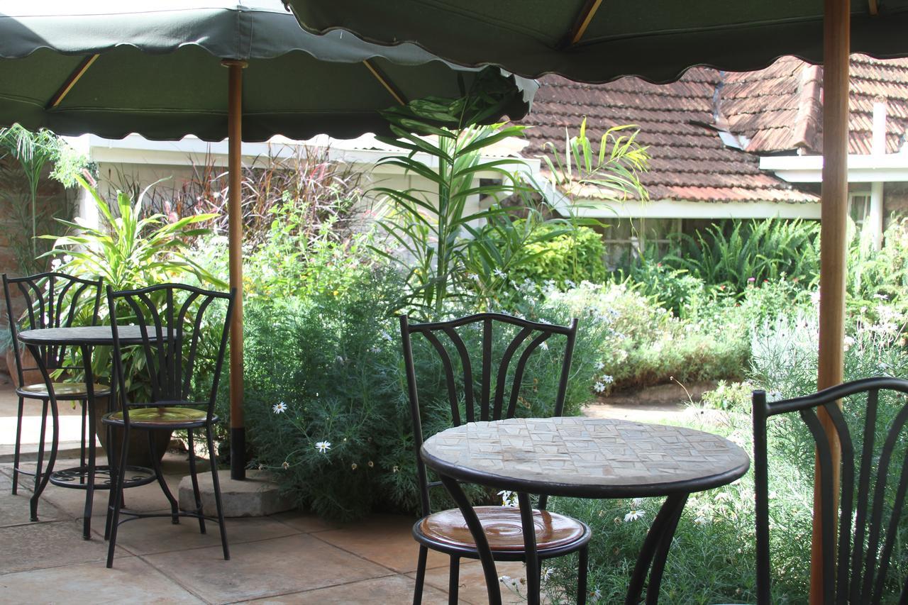 Amani Gardens Inn ナイロビ エクステリア 写真