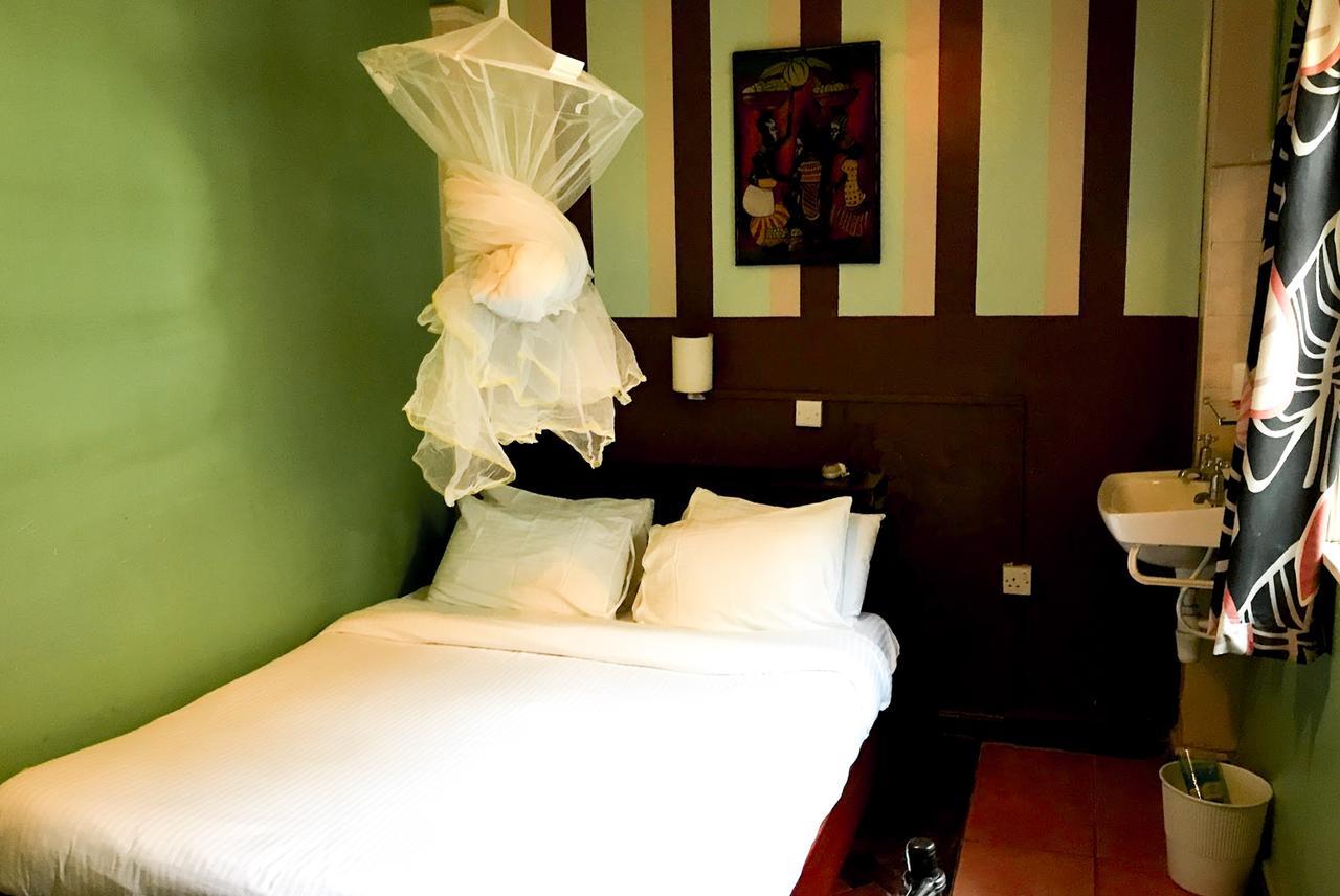 Amani Gardens Inn ナイロビ エクステリア 写真