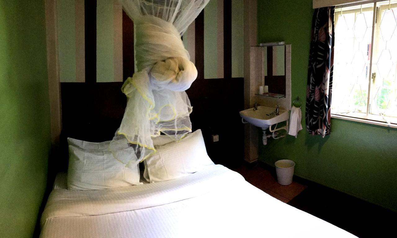 Amani Gardens Inn ナイロビ エクステリア 写真